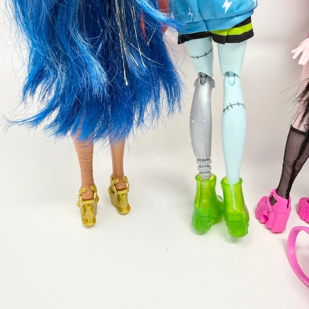 Monster High G3 Doll Lot Draculaura Frankie Clawdeen Cleo de Nile Mattel 2021